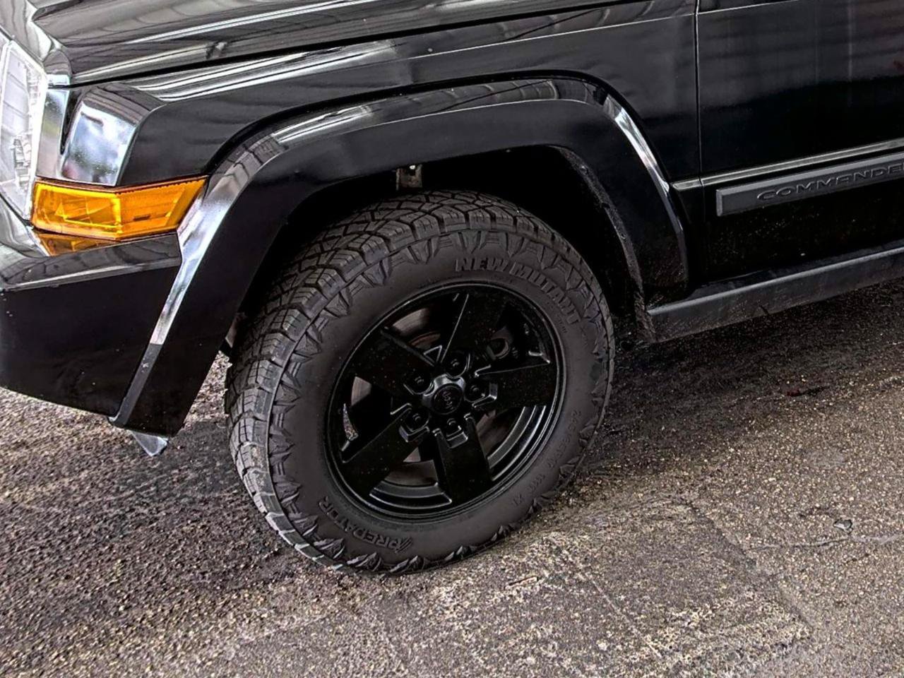 Used 2007 Jeep Commander Sport RWD image 13