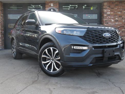 Used 2023 Ford Explorer ST-Line w/ Class IV Trailer Tow Package image 1