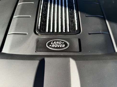 Used 2017 Land Rover Range Rover HSE image 15