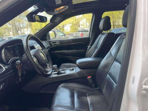 Used 2020 Jeep Grand Cherokee Limited w/ Luxury Group II AWD/4WD image 14