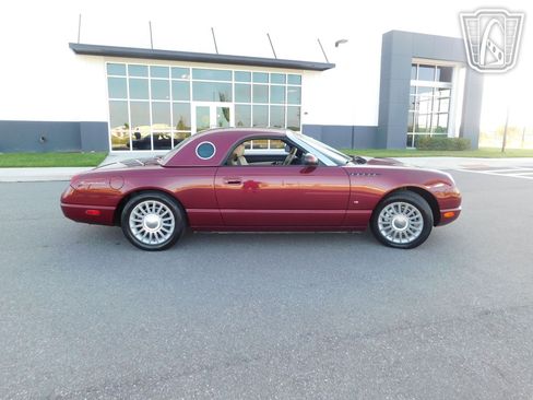 Used 2004 Ford Thunderbird image 5