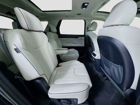 Used 2024 Hyundai Palisade Calligraphy image 28