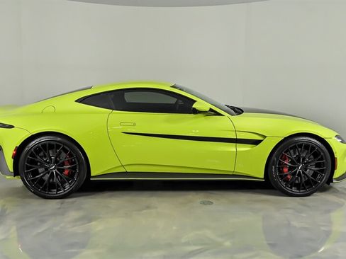 Used 2023 Aston Martin V8 Vantage Coupe RWD image 11