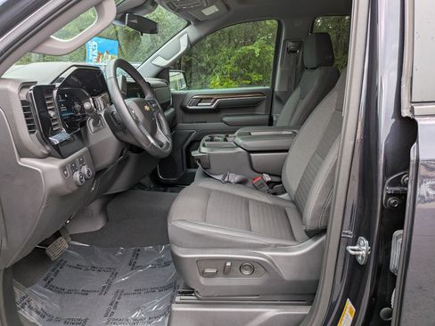 Used 2023 Chevrolet Silverado 1500 LT AWD/4WD image 25