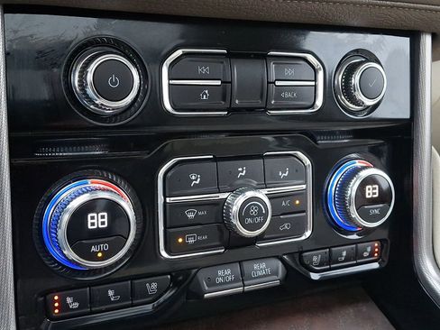 Used 2023 GMC Yukon Denali w/ LPO, Floor Liner Package image 17