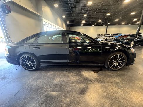 Used 2020 Audi A8 L 4.0T image 18