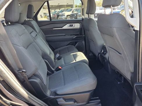 Certified 2025 Ford Explorer Active image 18