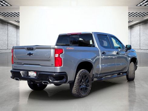 Used 2024 Chevrolet Silverado 1500 LT Trail Boss w/ LT Trail Boss Premium Package AWD/4WD image 7