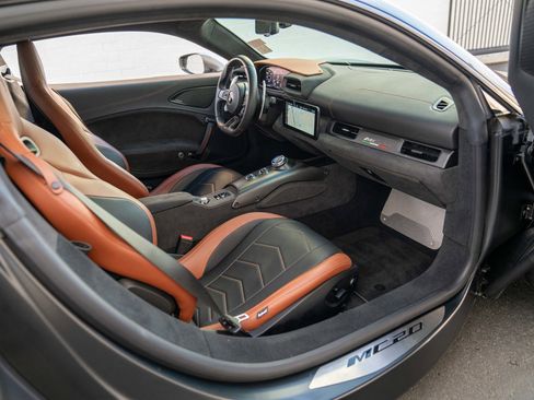 Used 2022 Maserati MC20 Coupe image 40