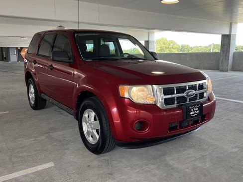 Used 2009 Ford Escape XLS AWD/4WD image 10