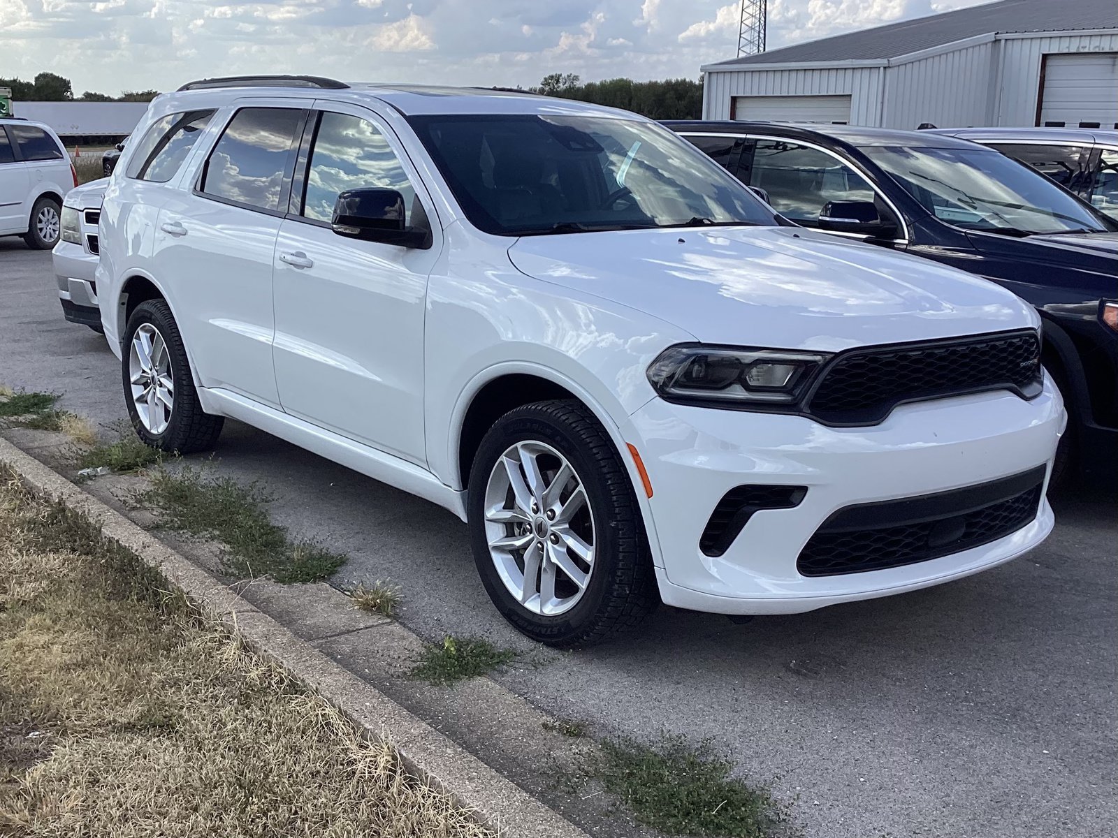 Used 2024 Dodge Durango GT AWD/4WD image 2