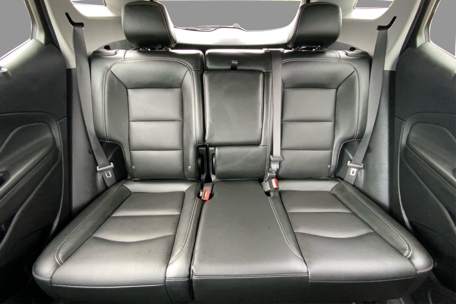 Used 2024 GMC Terrain SLT AWD/4WD image 14
