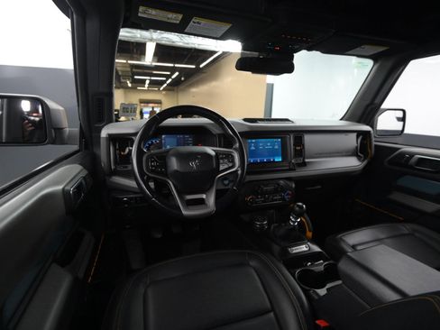 Used 2023 Ford Bronco Badlands image 30