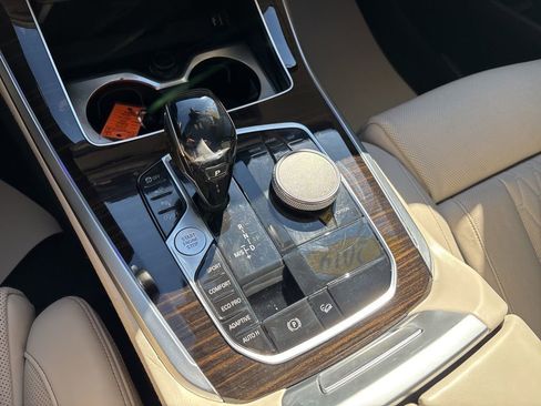 Used 2019 BMW X5 xDrive50i w/ M Sport Package image 16