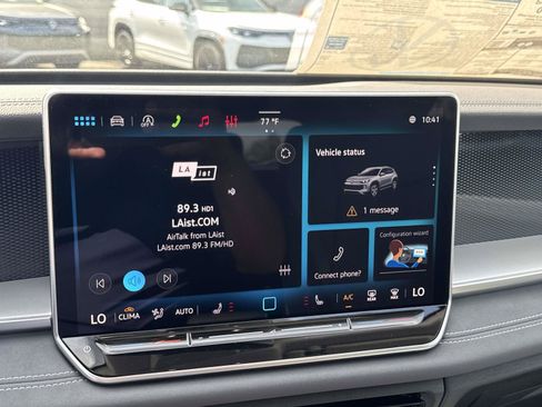 New 2026 Volkswagen Tiguan SE FWD image 21