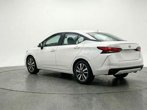 Used 2025 Nissan Versa SV image 6