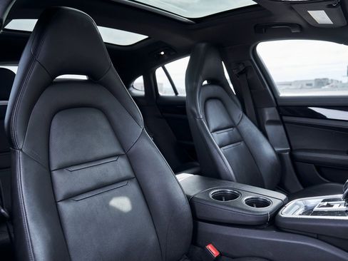 Used 2020 Porsche Panamera 4 image 41