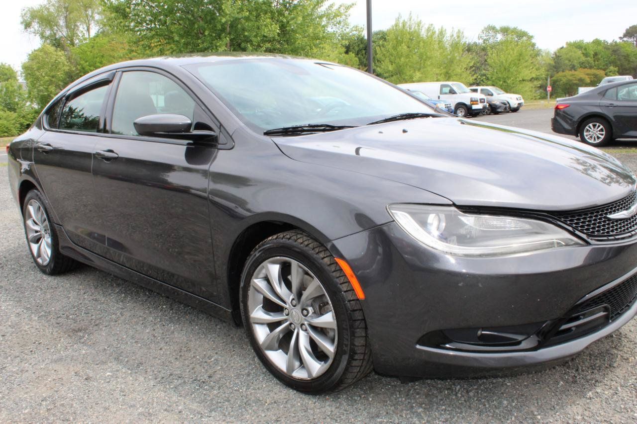 Used 2016 Chrysler 200 S AWD/4WD image 10