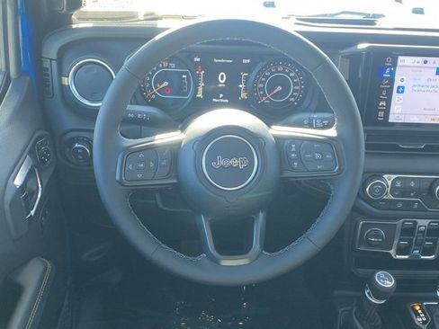 New 2025 Jeep Gladiator High Tide image 37