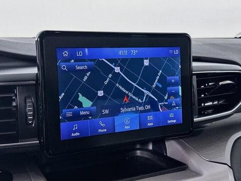 Used 2023 Ford Explorer XLT w/ Equipment Group 202A AWD/4WD image 18