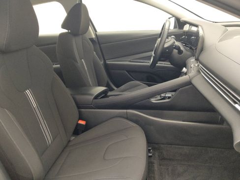 Used 2023 Hyundai Elantra SEL w/ Convenience Package FWD image 21