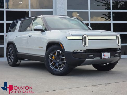 Used 2024 Rivian R1S Adventure AWD/4WD image 1