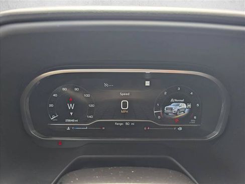 Used 2023 GMC Yukon XL AT4 w/ Technology Package AWD/4WD image 9