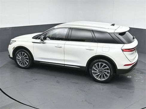 Used 2023 Lincoln Corsair Reserve image 46