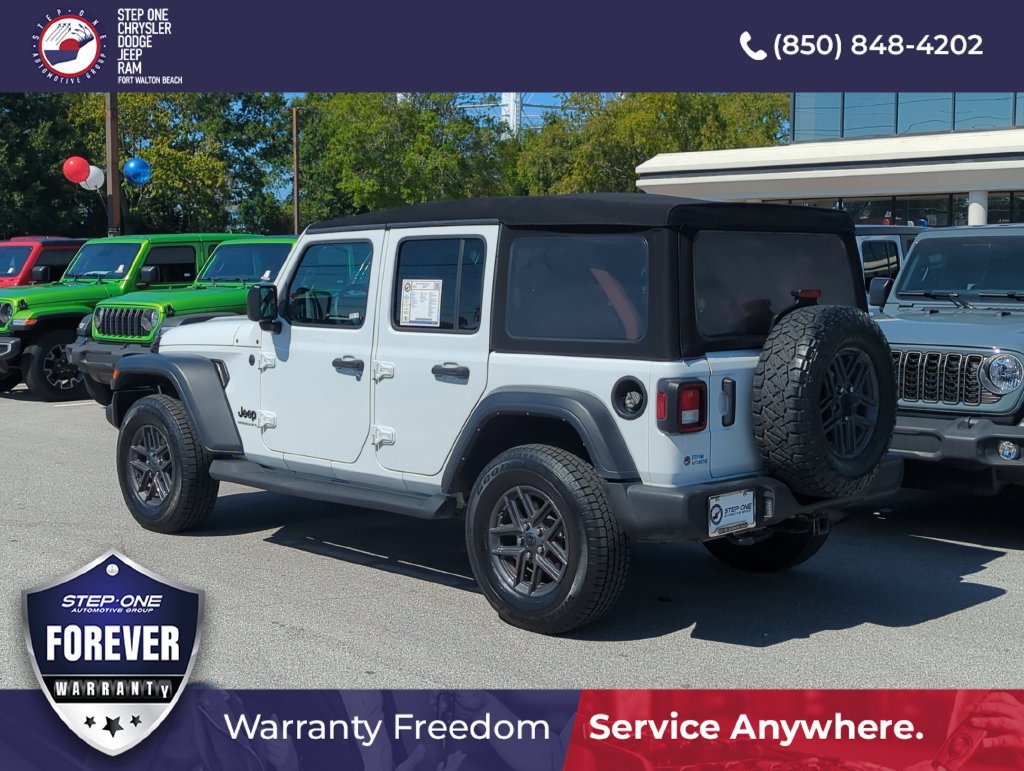 Used 2024 Jeep Wrangler Unlimited Sport AWD/4WD image 4