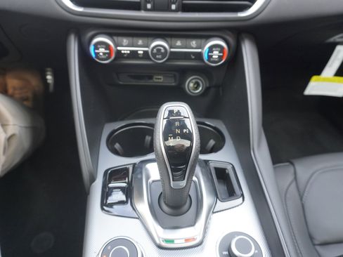 New 2025 Alfa Romeo Giulia AWD w/ Driving Assist Package image 24