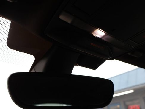 Used 2017 Jaguar F-TYPE Coupe image 38