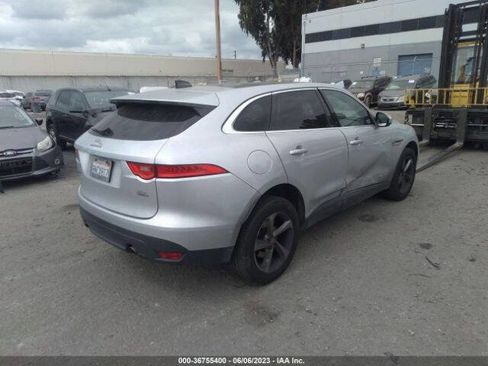 Used 2020 Jaguar F-PACE Premium image 10