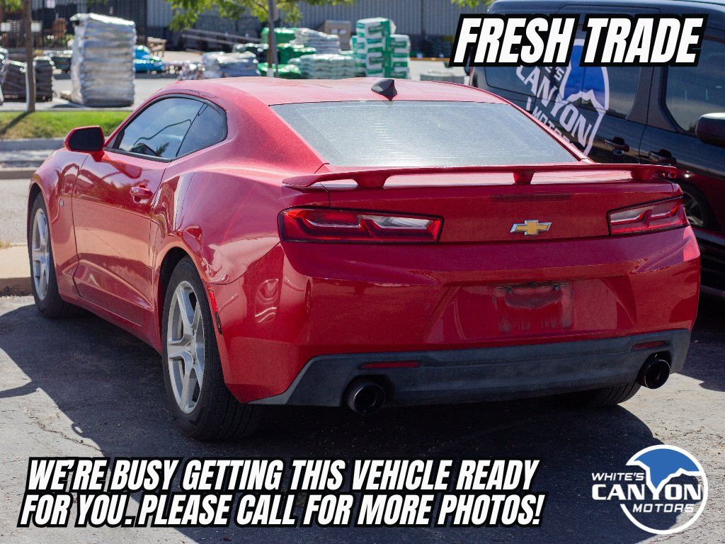 Used 2017 Chevrolet Camaro LT RWD image 3