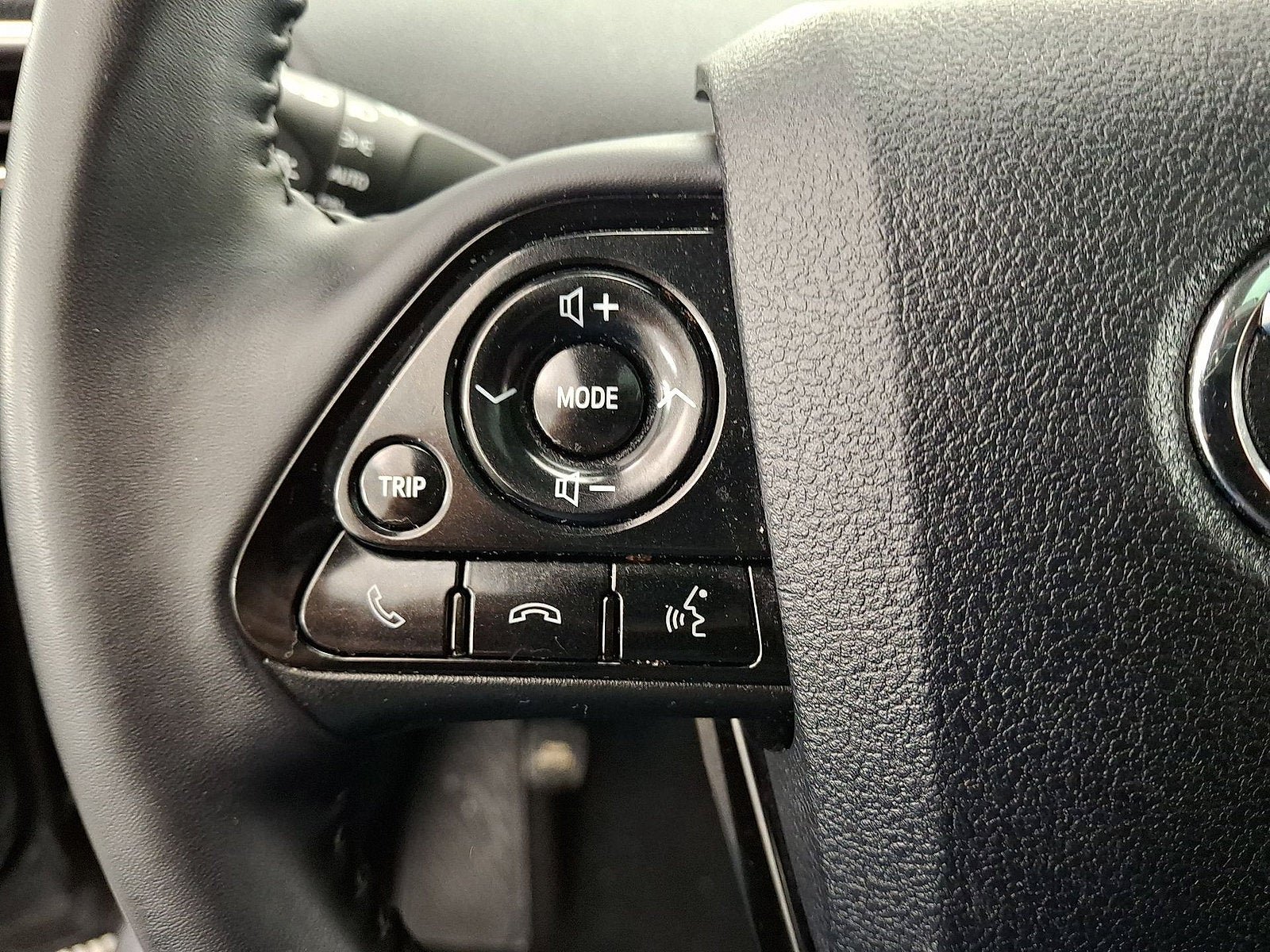 Used 2020 Toyota Prius Prime XLE FWD image 9