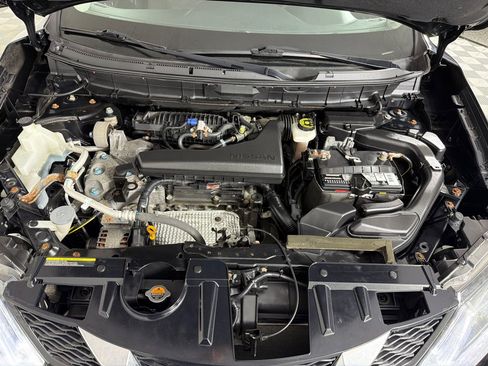 Used 2016 Nissan Rogue SV image 27