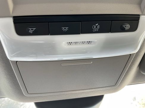 Used 2025 Nissan Sentra S image 26