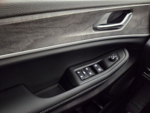 New 2026 Jeep Grand Cherokee Altitude image 23