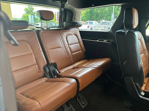 Used 2020 Lincoln Navigator Reserve w/ Luxury Package AWD/4WD image 24