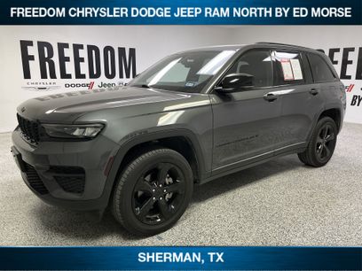 Used 2023 Jeep Grand Cherokee Altitude