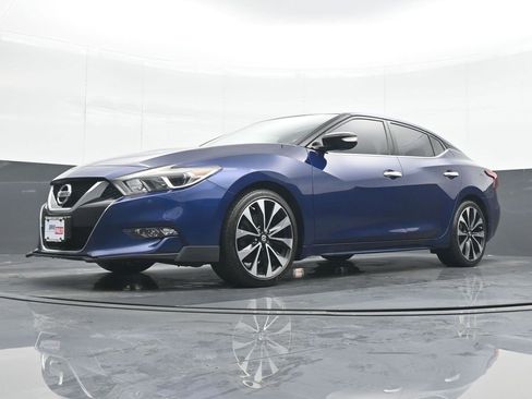 Used 2018 Nissan Maxima SR image 17