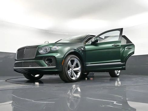 Certified 2022 Bentley Bentayga AWD/4WD image 42