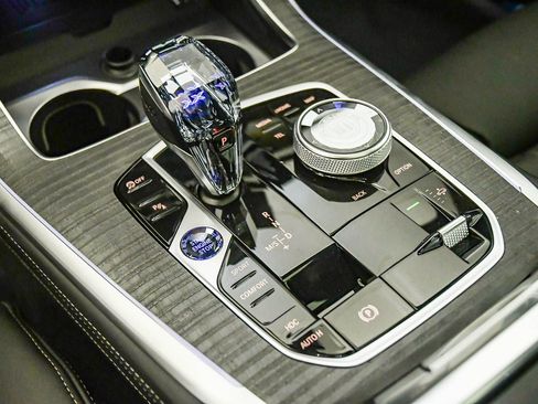 New 2026 BMW ALPINA XB7 AWD/4WD image 31