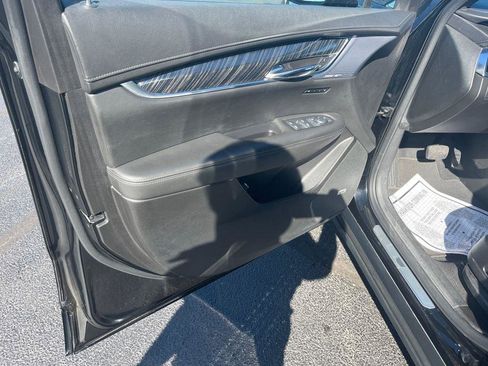 Used 2024 Cadillac XT6 Premium Luxury image 16