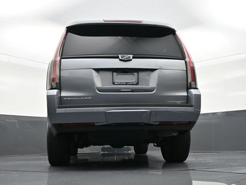 Used 2020 Cadillac Escalade Luxury image 29