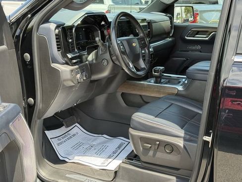 Used 2023 Chevrolet Silverado 1500 High Country w/ High Country Premium Package AWD/4WD image 15