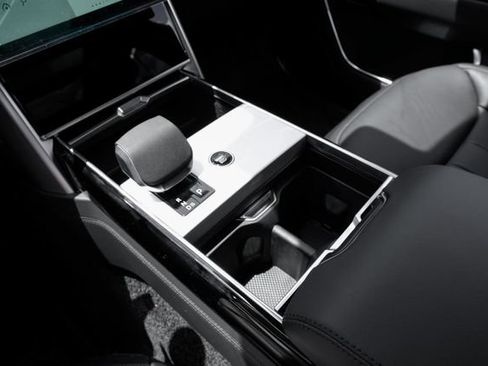 New 2026 Land Rover Range Rover SE AWD/4WD image 28