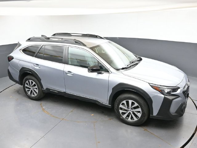 Used 2025 Subaru Outback Premium AWD/4WD image 42