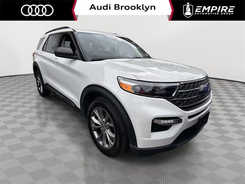 Used 2022 Ford Explorer XLT w/ Equipment Group 202A image 1