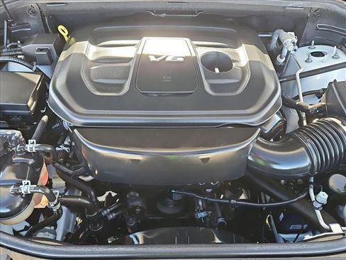 Used 2017 Jeep Grand Cherokee Altitude image 23