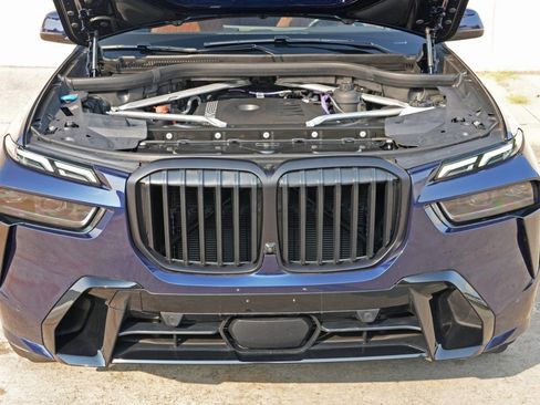 Used 2023 BMW X7 xDrive40i w/ Executive Package AWD/4WD image 8